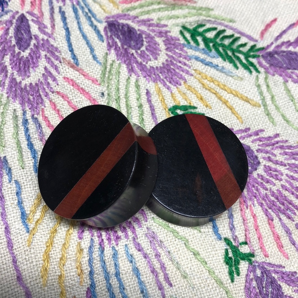 Wooden Plugs 28mm